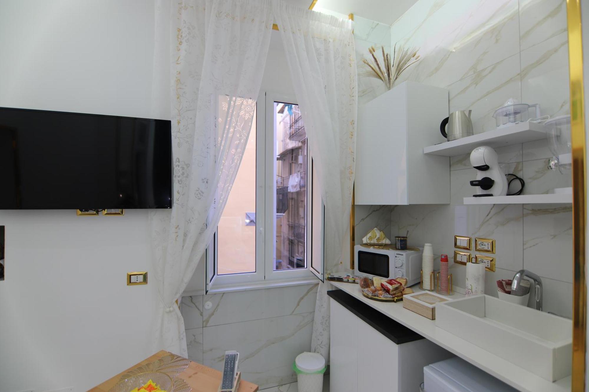 Appartamento Regina House Napoli Esterno foto