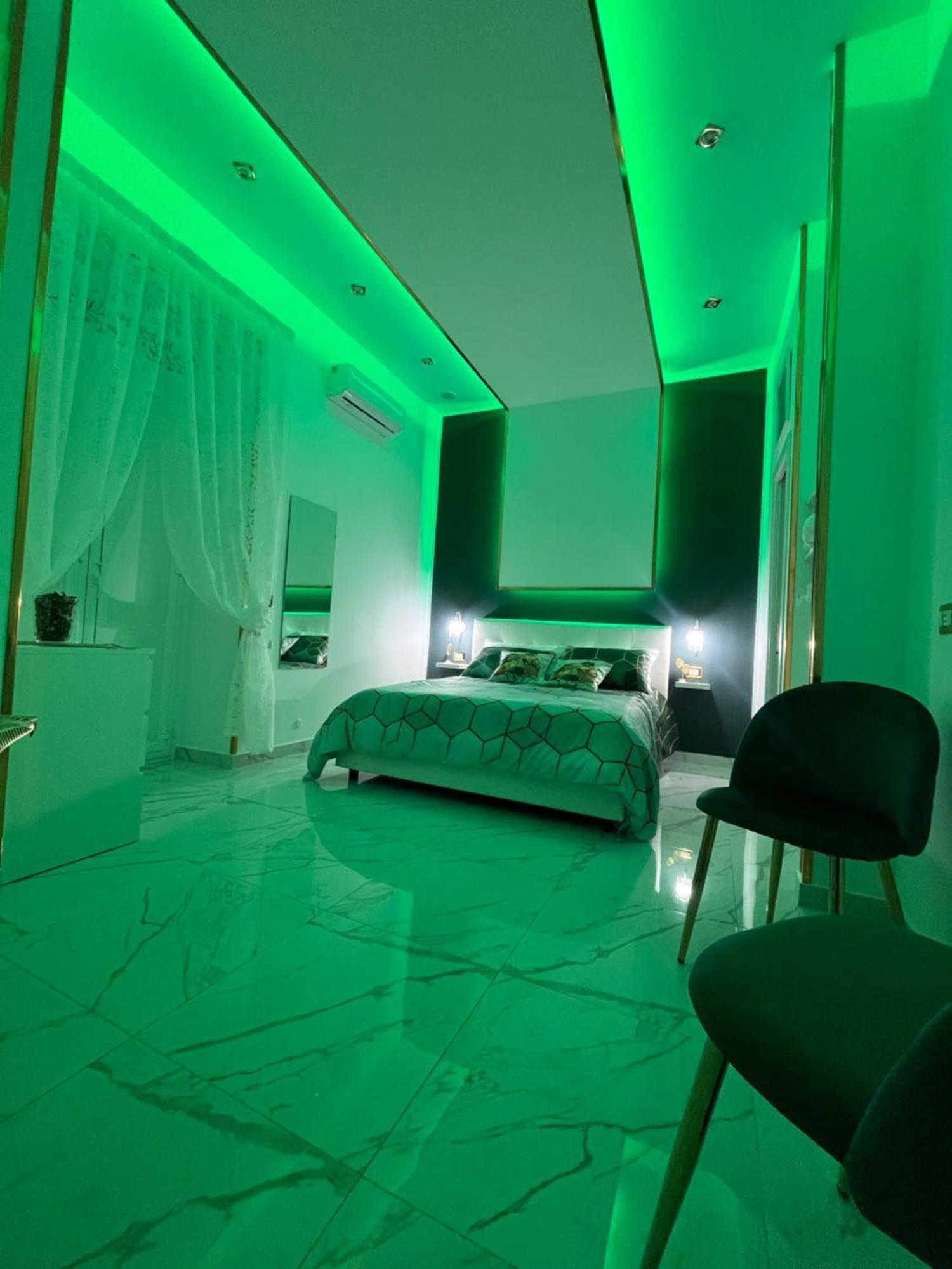 Appartamento Regina House Napoli Esterno foto