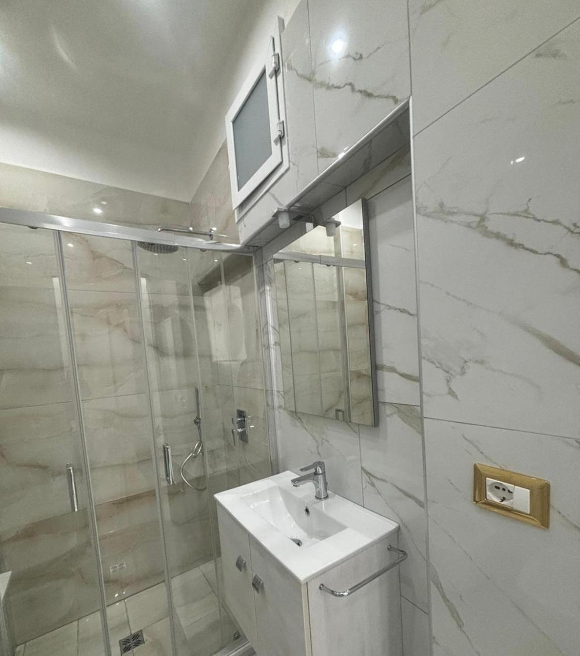 Appartamento Regina House Napoli Esterno foto