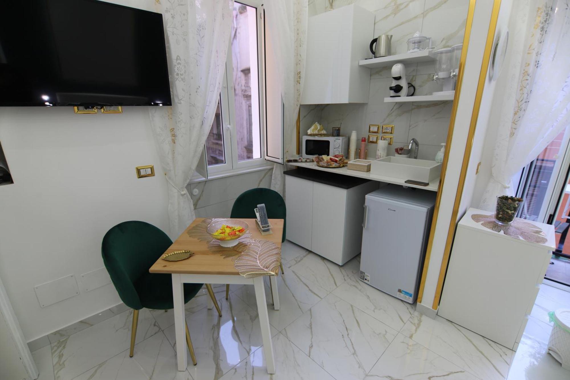 Appartamento Regina House Napoli Esterno foto
