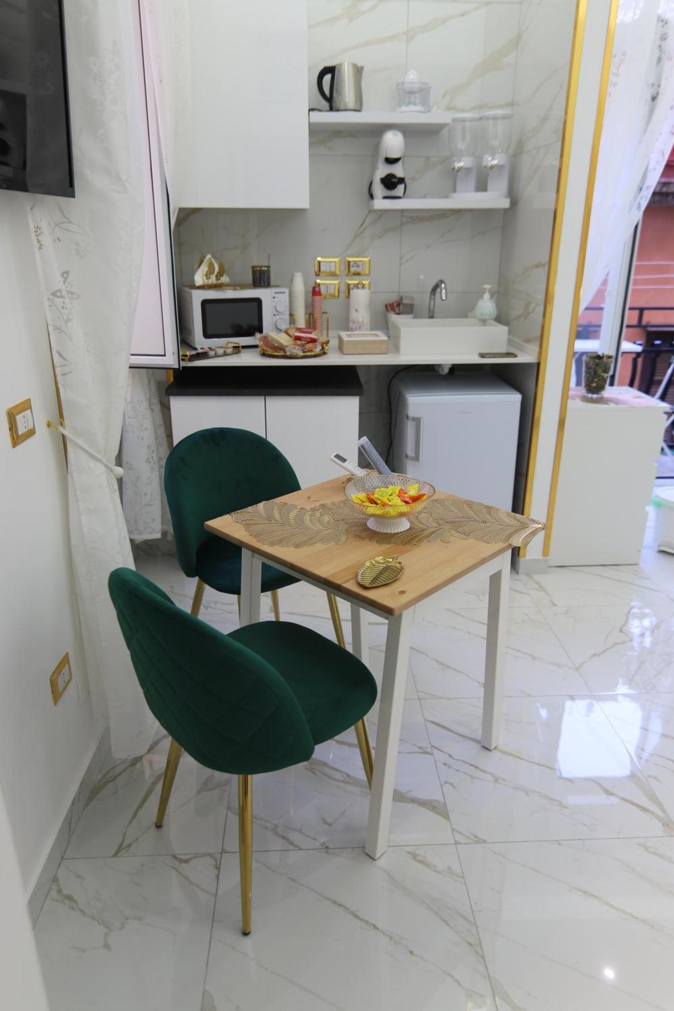 Appartamento Regina House Napoli Esterno foto